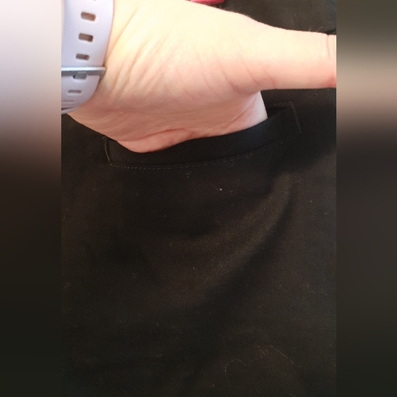 Black Ann Taylor Signature shorts - size 10 - Picture 3 of 5
